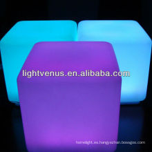 Cubo de LED iluminado recargable y controlado a distancia